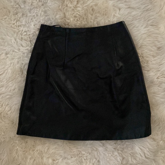 MARKOO, Black Leather Skirt - Picture 3 of 10